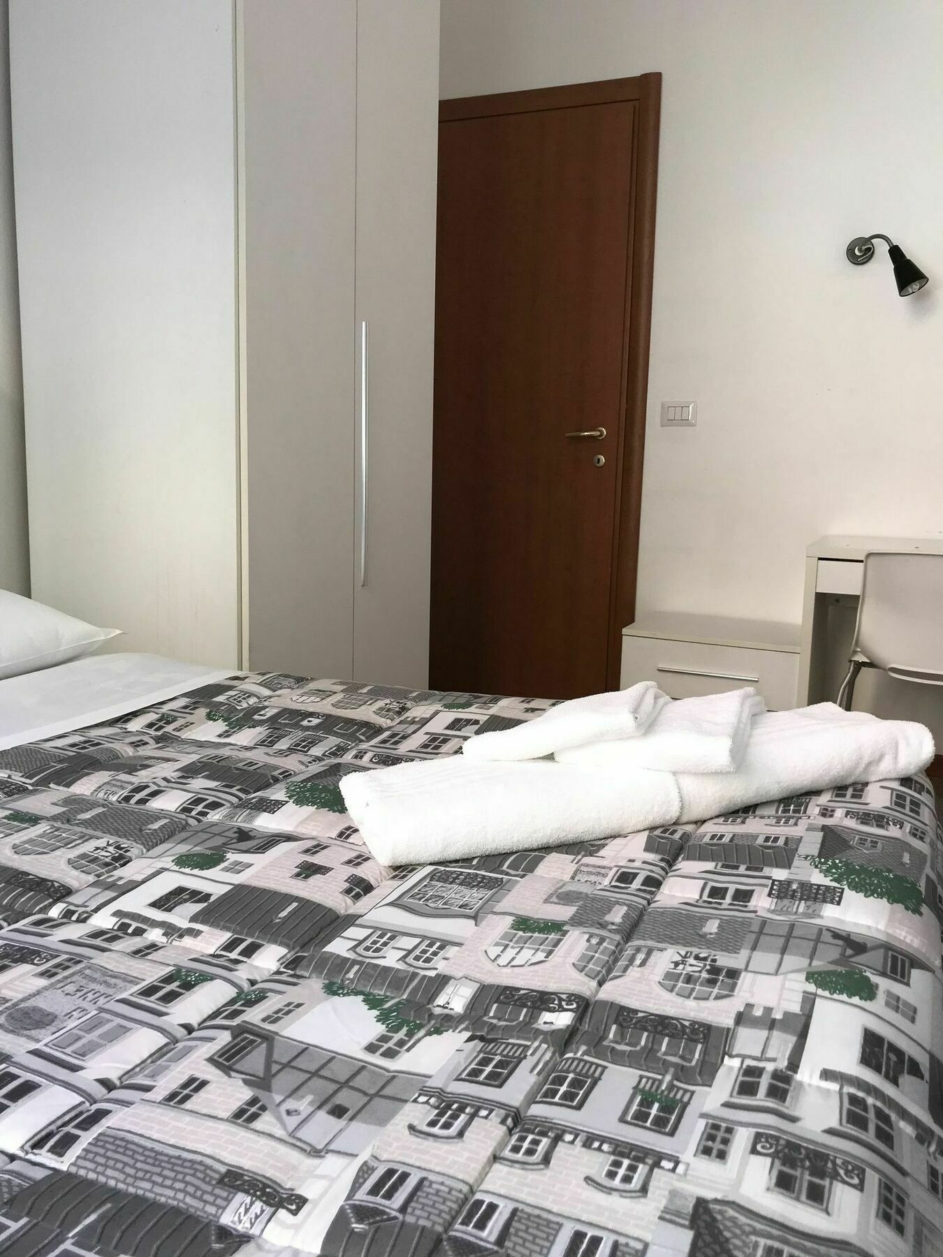 Loreto Elite Milano Buitenkant foto