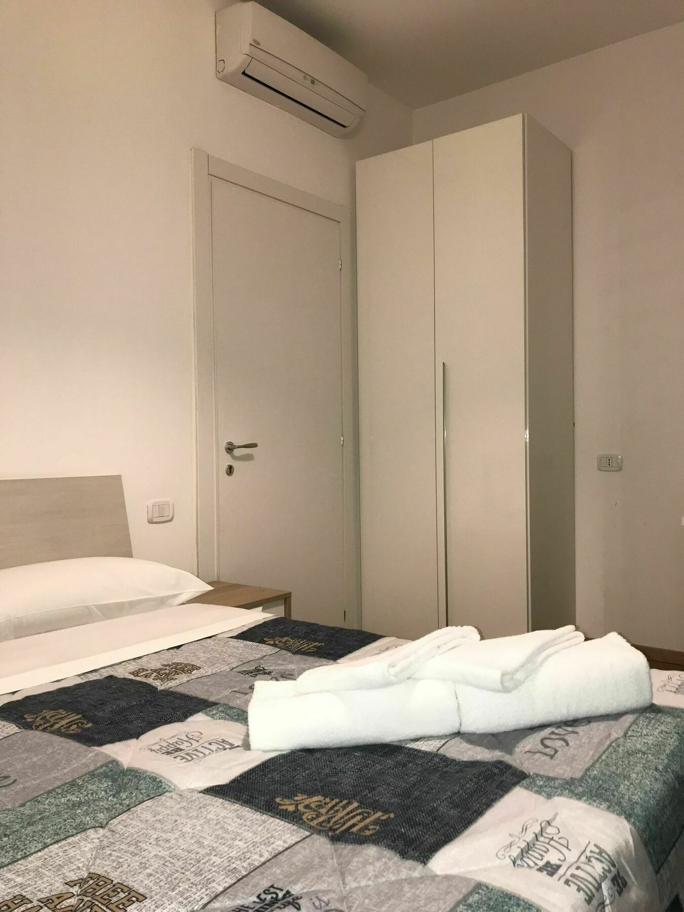 Loreto Elite Milano Buitenkant foto